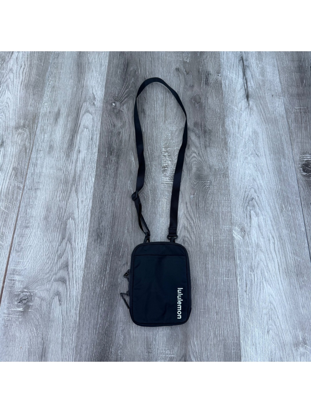 black Lululemon Easy Access Crossbody Bag